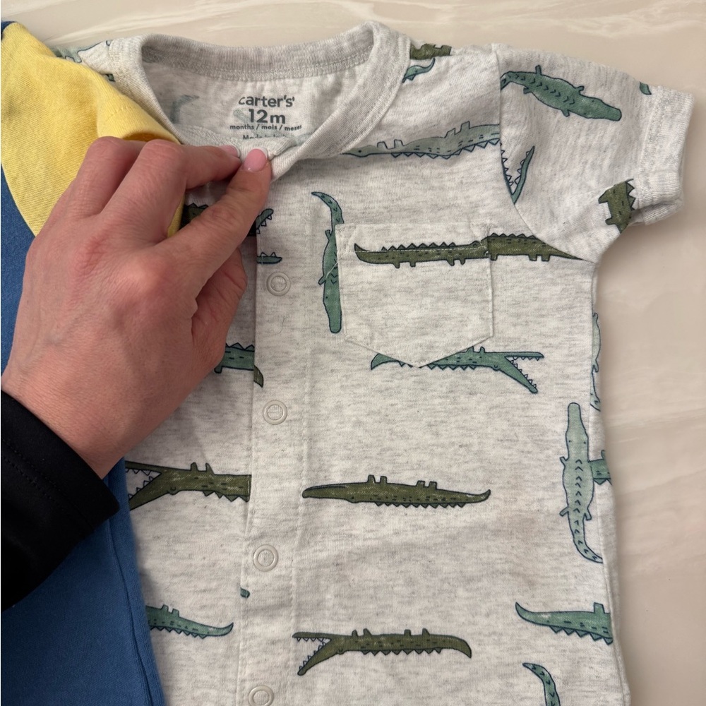 Two Baby Rompers bodysuits 12M - Picture 3 of 8